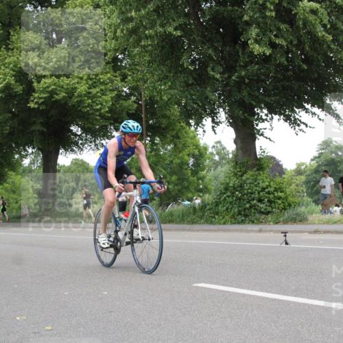 15.06.2025 - 7 Türme Triathlon Yannick Fuchs http://msf.ph/oto/7985462 15.06.2025 13:47:39 Radfahren  meine-sportfotos.de