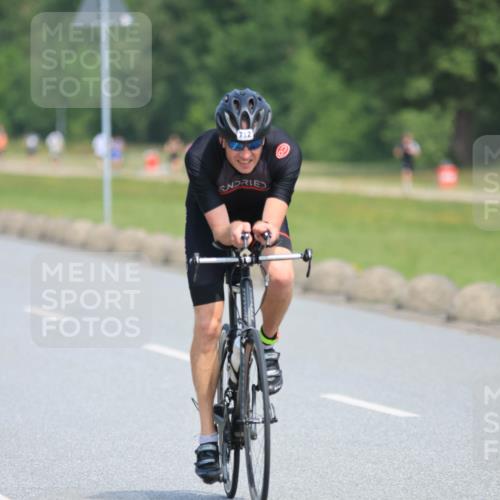 21.06.2025 - 27. Vierlanden-Triathlon H.Heesch http://msf.ph/oto/7985464 15.06.2025 11:30:46 Radfahren 639, 712, 749, 875, 926 meine-sportfotos.de