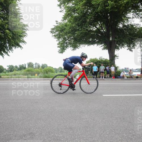15.06.2025 - 7 Türme Triathlon Yannick Fuchs http://msf.ph/oto/7985497 15.06.2025 11:16:45 Radfahren  meine-sportfotos.de
