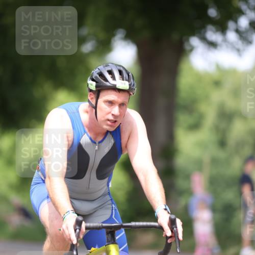 15.06.2025 - 7 Türme Triathlon Yannick Fuchs http://msf.ph/oto/7985498 15.06.2025 12:55:39 Radfahren 302, 536, 559, 568, 612, 613, 637 meine-sportfotos.de