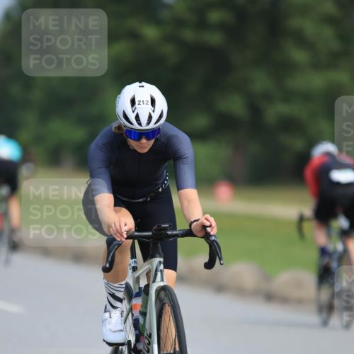 15.06.2025 - 27. Vierlanden-Triathlon H.Heesch http://msf.ph/oto/7985506 15.06.2025 11:05:18 Radfahren 212, 707 meine-sportfotos.de