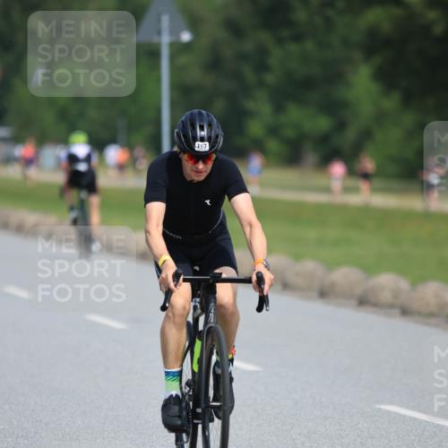 21.06.2025 - 27. Vierlanden-Triathlon H.Heesch http://msf.ph/oto/7985530 15.06.2025 11:30:55 Radfahren 167, 228, 639, 651, 891, 926, 931, 980 meine-sportfotos.de