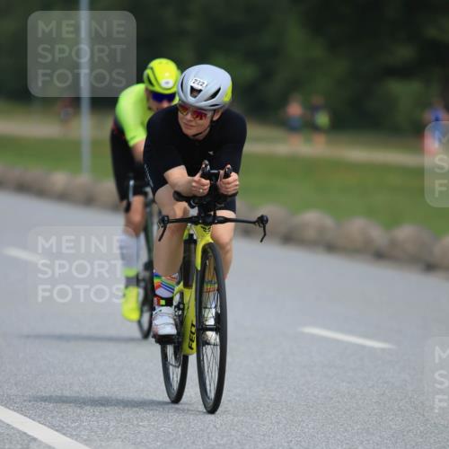 15.06.2025 - 27. Vierlanden-Triathlon H.Heesch http://msf.ph/oto/7985546 15.06.2025 11:05:33 Radfahren 82, 99, 222, 552, 688, 718 meine-sportfotos.de