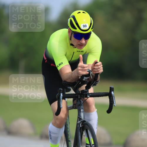 15.06.2025 - 27. Vierlanden-Triathlon H.Heesch http://msf.ph/oto/7985569 15.06.2025 11:05:34 Radfahren 82, 99, 222, 552, 688, 718 meine-sportfotos.de