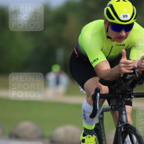 15.06.2025 - 27. Vierlanden-Triathlon H.Heesch http://msf.ph/oto/7985575 15.06.2025 11:05:34 Radfahren 82, 99, 222, 552, 688, 718 meine-sportfotos.de