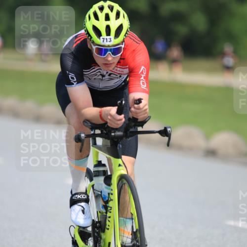21.06.2025 - 27. Vierlanden-Triathlon H.Heesch http://msf.ph/oto/7985611 15.06.2025 11:31:10 Radfahren 713, 812, 895, 917, 924, 941, 1400 meine-sportfotos.de