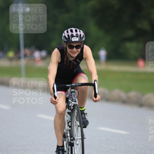 15.06.2025 - 27. Vierlanden-Triathlon H.Heesch http://msf.ph/oto/7985625 15.06.2025 11:06:04 Radfahren 220, 223, 569, 697, 732 meine-sportfotos.de