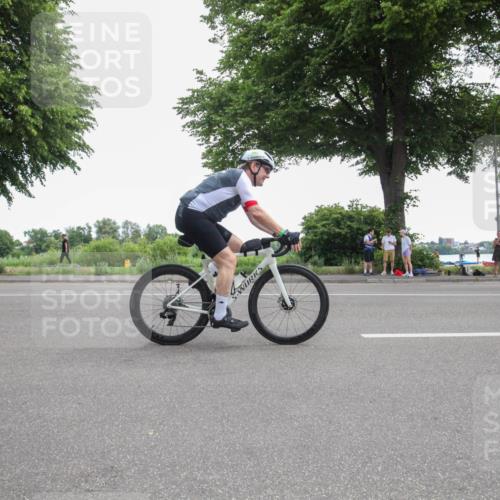 15.06.2025 - 7 Türme Triathlon Yannick Fuchs http://msf.ph/oto/7985637 15.06.2025 11:23:51 Radfahren  meine-sportfotos.de