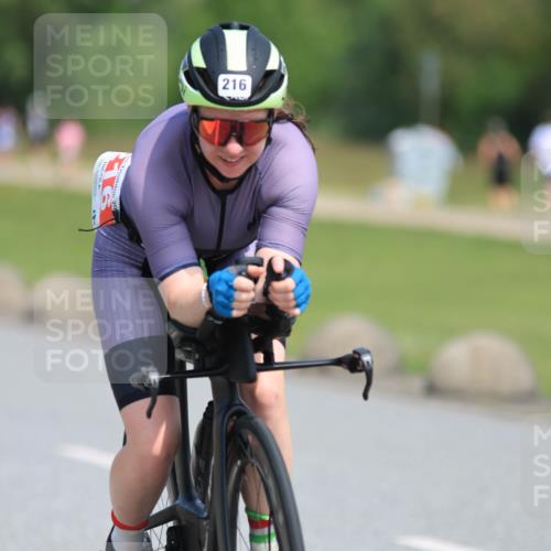 21.06.2025 - 27. Vierlanden-Triathlon H.Heesch http://msf.ph/oto/7985657 15.06.2025 11:31:19 Radfahren 216 meine-sportfotos.de