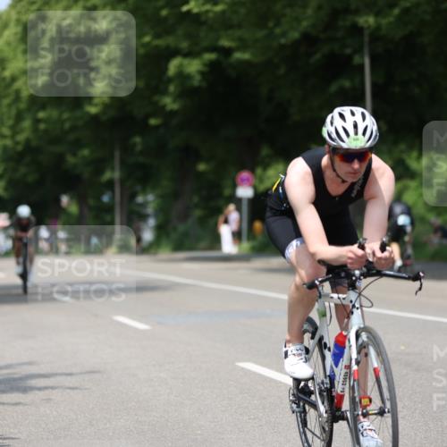 15.06.2025 - 7 Türme Triathlon Yannick Fuchs http://msf.ph/oto/7985671 15.06.2025 12:56:11 Radfahren 284, 454, 635 meine-sportfotos.de