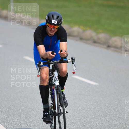 21.06.2025 - 27. Vierlanden-Triathlon H.Heesch http://msf.ph/oto/7985753 15.06.2025 11:32:05 Radfahren 144, 892, 959 meine-sportfotos.de