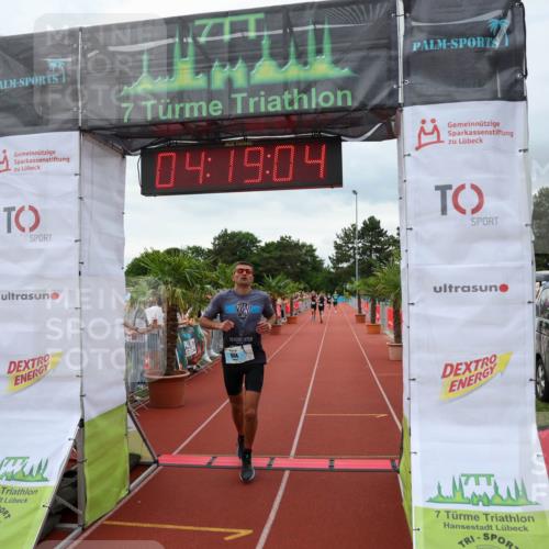 15.06.2025 - 7 Türme Triathlon Michael Strokosch http://msf.ph/oto/7985756 15.06.2025 14:19:03 Ziel 604, 677 meine-sportfotos.de