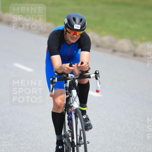21.06.2025 - 27. Vierlanden-Triathlon H.Heesch http://msf.ph/oto/7985758 15.06.2025 11:32:05 Radfahren 144, 892, 959 meine-sportfotos.de