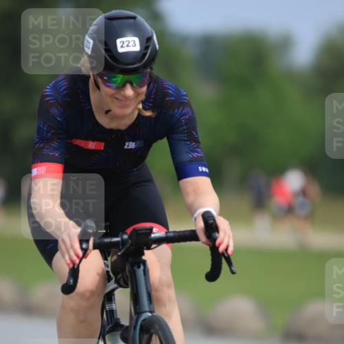 15.06.2025 - 27. Vierlanden-Triathlon H.Heesch http://msf.ph/oto/7985763 15.06.2025 11:06:12 Radfahren 16, 206, 223, 697, 705, 760 meine-sportfotos.de