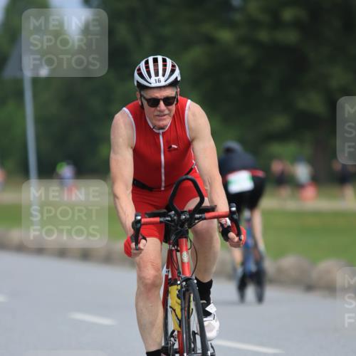 15.06.2025 - 27. Vierlanden-Triathlon H.Heesch http://msf.ph/oto/7985808 15.06.2025 11:06:17 Radfahren 16, 206, 485, 539, 705, 760 meine-sportfotos.de