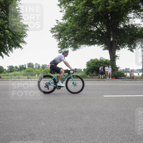 15.06.2025 - 7 Türme Triathlon Yannick Fuchs http://msf.ph/oto/7985827 15.06.2025 11:40:29 Radfahren 221, 299, 323 meine-sportfotos.de