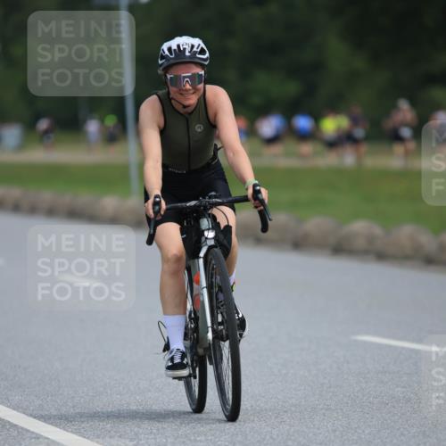 15.06.2025 - 27. Vierlanden-Triathlon H.Heesch http://msf.ph/oto/7985915 15.06.2025 11:06:24 Radfahren 5, 128, 485, 539 meine-sportfotos.de