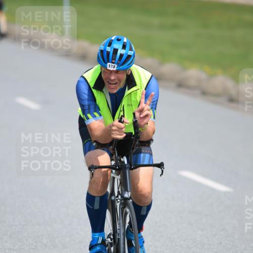 21.06.2025 - 27. Vierlanden-Triathlon H.Heesch http://msf.ph/oto/7985969 15.06.2025 11:33:06 Radfahren 173, 755, 757, 950 meine-sportfotos.de