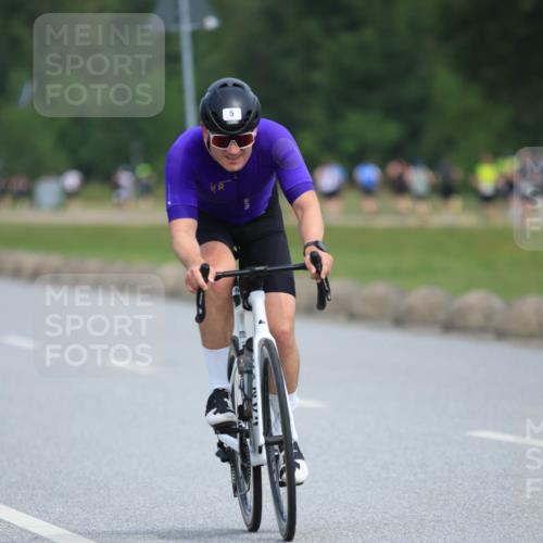 15.06.2025 - 27. Vierlanden-Triathlon H.Heesch http://msf.ph/oto/7985970 15.06.2025 11:06:27 Radfahren 5, 128, 539, 774 meine-sportfotos.de