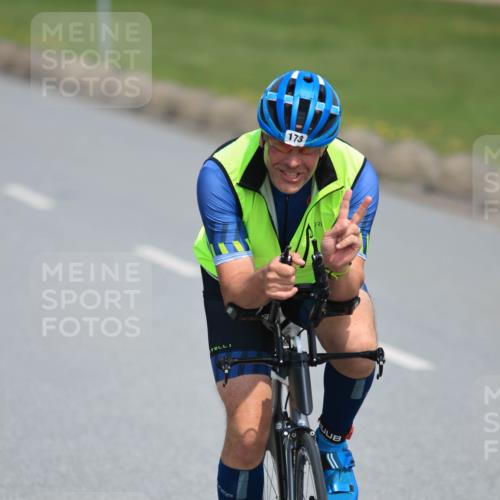21.06.2025 - 27. Vierlanden-Triathlon H.Heesch http://msf.ph/oto/7985979 15.06.2025 11:33:06 Radfahren 173, 755, 757, 950 meine-sportfotos.de