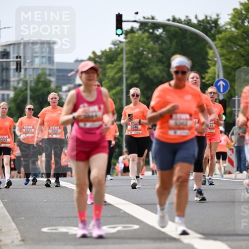 15.06.2025 - REWE Women's Run Dr. Thomas Lammeyer http://msf.ph/oto/7986005 15.06.2025 10:47:39 Laufen 5241, 5523, 5237 meine-sportfotos.de