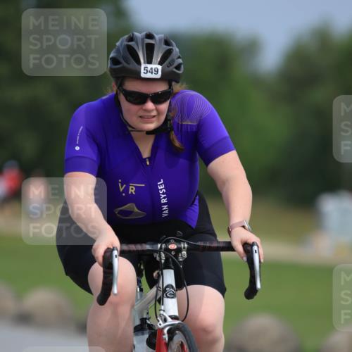 15.06.2025 - 27. Vierlanden-Triathlon H.Heesch http://msf.ph/oto/7986058 15.06.2025 11:07:01 Radfahren 549, 642 meine-sportfotos.de