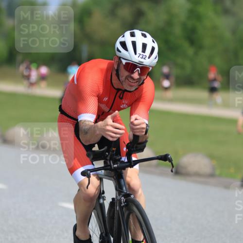 21.06.2025 - 27. Vierlanden-Triathlon H.Heesch http://msf.ph/oto/7986079 15.06.2025 11:33:25 Radfahren 157, 732 meine-sportfotos.de