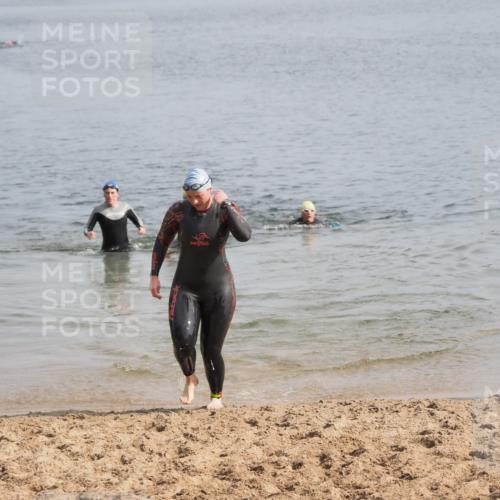 21.06.2025 - 27. Vierlanden-Triathlon MichiJ http://msf.ph/oto/7986080 15.06.2026 09:11:50 Schwimmen 245 meine-sportfotos.de