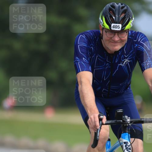 15.06.2025 - 27. Vierlanden-Triathlon H.Heesch http://msf.ph/oto/7986085 15.06.2025 11:07:11 Radfahren 11, 405, 636 meine-sportfotos.de