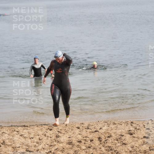21.06.2025 - 27. Vierlanden-Triathlon MichiJ http://msf.ph/oto/7986094 15.06.2026 09:11:50 Schwimmen 245 meine-sportfotos.de