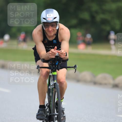 15.06.2025 - 27. Vierlanden-Triathlon H.Heesch http://msf.ph/oto/7986095 15.06.2025 11:07:19 Radfahren 11, 162 meine-sportfotos.de