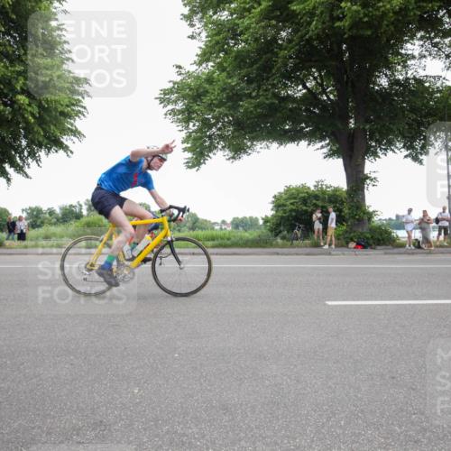 15.06.2025 - 7 Türme Triathlon Yannick Fuchs http://msf.ph/oto/7986194 15.06.2025 11:52:18 Radfahren 230, 298 meine-sportfotos.de