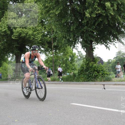 15.06.2025 - 7 Türme Triathlon Yannick Fuchs http://msf.ph/oto/7986222 15.06.2025 13:49:44 Radfahren  meine-sportfotos.de