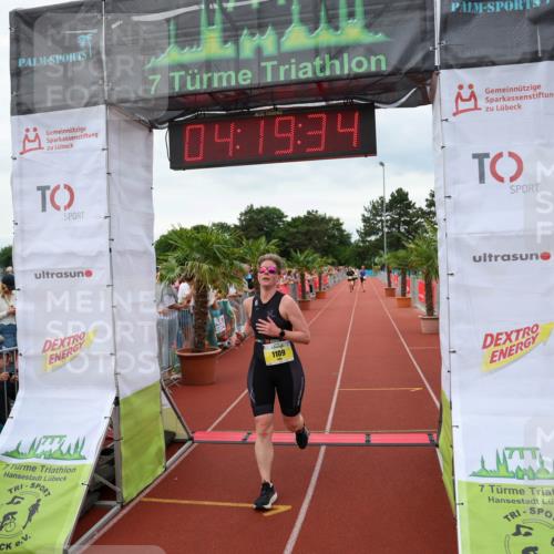 15.06.2025 - 7 Türme Triathlon Michael Strokosch http://msf.ph/oto/7986274 15.06.2025 14:19:33 Ziel 898, 1109, 1141 meine-sportfotos.de