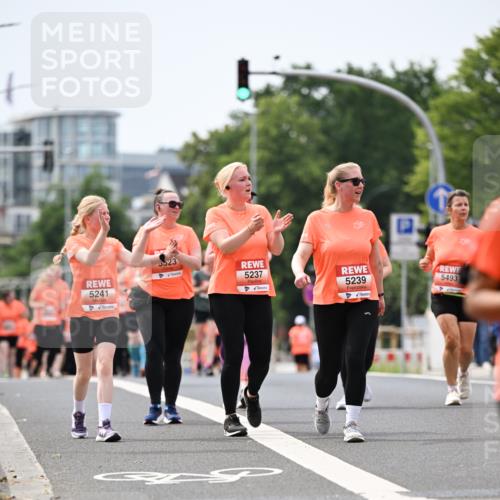 15.06.2025 - REWE Women's Run Dr. Thomas Lammeyer http://msf.ph/oto/7986275 15.06.2025 10:47:46 Laufen 5241, 5523, 5237, 5239, 5493 meine-sportfotos.de