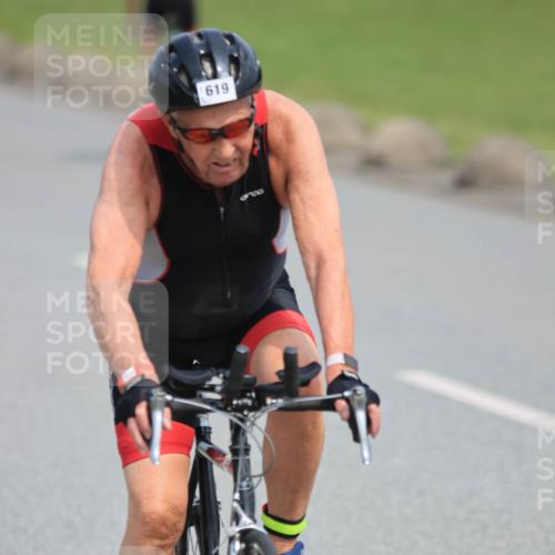 15.06.2025 - 27. Vierlanden-Triathlon H.Heesch http://msf.ph/oto/7986312 15.06.2025 11:08:42 Radfahren 495, 619 meine-sportfotos.de