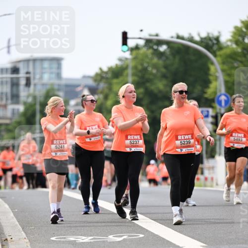 15.06.2025 - REWE Women's Run Dr. Thomas Lammeyer http://msf.ph/oto/7986317 15.06.2025 10:47:47 Laufen 5241, 5237, 5239, 5493 meine-sportfotos.de