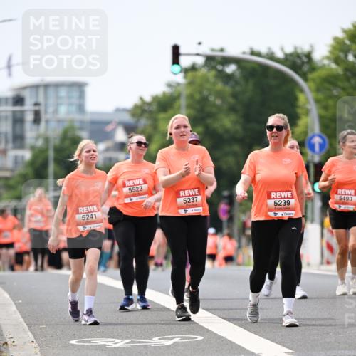 15.06.2025 - REWE Women's Run Dr. Thomas Lammeyer http://msf.ph/oto/7986353 15.06.2025 10:47:47 Laufen 5241, 5523, 5237, 5239, 5493 meine-sportfotos.de