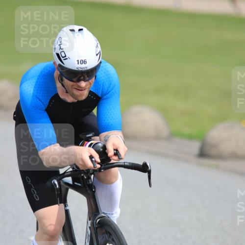 15.06.2025 - 27. Vierlanden-Triathlon H.Heesch http://msf.ph/oto/7986366 15.06.2025 11:11:13 Radfahren 77, 106, 714 meine-sportfotos.de