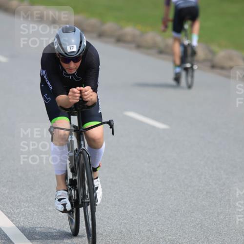 15.06.2025 - 27. Vierlanden-Triathlon H.Heesch http://msf.ph/oto/7986375 15.06.2025 11:11:19 Radfahren 59, 77, 88, 116, 127, 646 meine-sportfotos.de