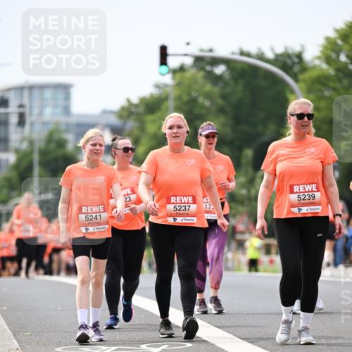 15.06.2025 - REWE Women's Run Dr. Thomas Lammeyer http://msf.ph/oto/7986390 15.06.2025 10:47:48 Laufen 5241, 23, 5239, 5237, 17 meine-sportfotos.de