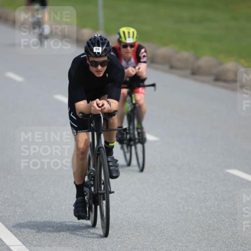 15.06.2025 - 27. Vierlanden-Triathlon H.Heesch http://msf.ph/oto/7986400 15.06.2025 11:11:23 Radfahren 59, 67, 77, 88, 116, 127, 646 meine-sportfotos.de