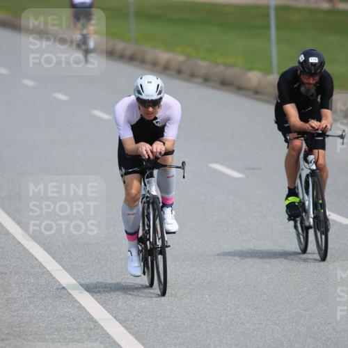15.06.2025 - 27. Vierlanden-Triathlon H.Heesch http://msf.ph/oto/7986420 15.06.2025 11:11:25 Radfahren 59, 67, 88, 116, 127, 646 meine-sportfotos.de