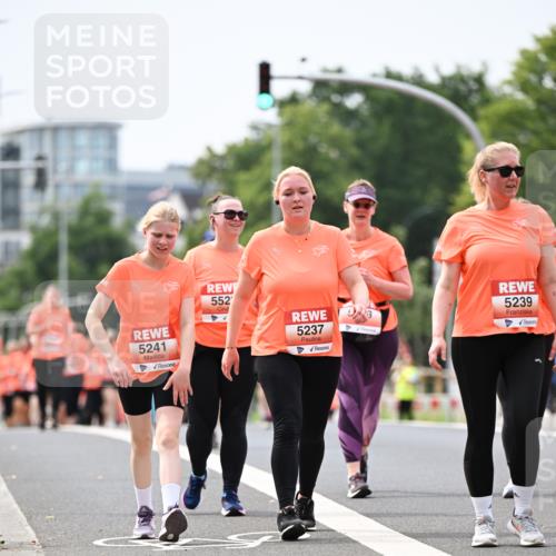 15.06.2025 - REWE Women's Run Dr. Thomas Lammeyer http://msf.ph/oto/7986422 15.06.2025 10:47:49 Laufen 5241, 552, 5237, 5239 meine-sportfotos.de