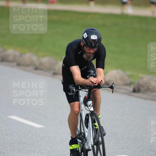 15.06.2025 - 27. Vierlanden-Triathlon H.Heesch http://msf.ph/oto/7986442 15.06.2025 11:11:26 Radfahren 59, 67, 88, 116, 127, 646 meine-sportfotos.de