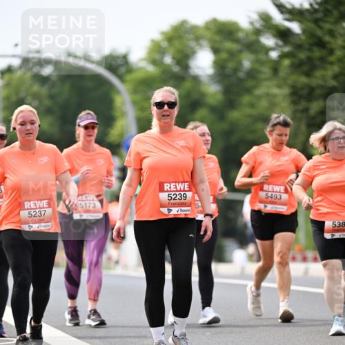 15.06.2025 - REWE Women's Run Dr. Thomas Lammeyer http://msf.ph/oto/7986475 15.06.2025 10:47:50 Laufen 5237, 5173, 5239, 5493, 538 meine-sportfotos.de