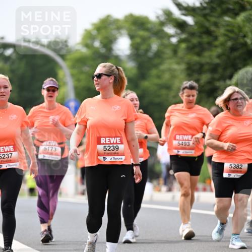 15.06.2025 - REWE Women's Run Dr. Thomas Lammeyer http://msf.ph/oto/7986506 15.06.2025 10:47:50 Laufen 5237, 5173, 5239, 5493, 5382 meine-sportfotos.de