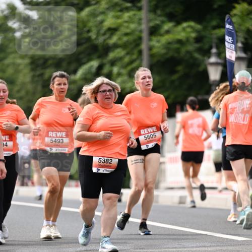 15.06.2025 - REWE Women's Run Dr. Thomas Lammeyer http://msf.ph/oto/7986519 15.06.2025 10:47:51 Laufen 94, 5493, 5605, 5382 meine-sportfotos.de