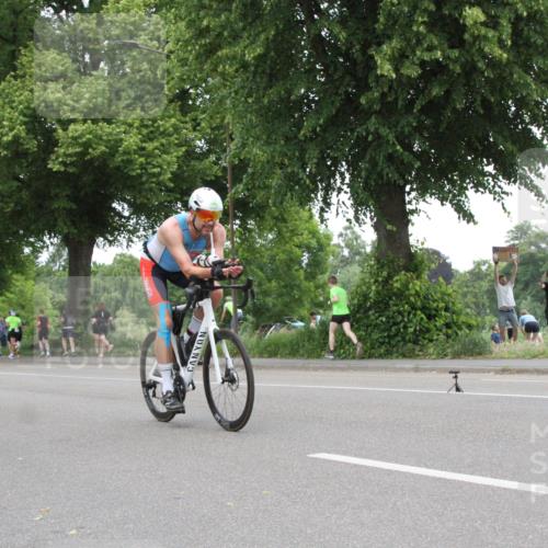15.06.2025 - 7 Türme Triathlon Yannick Fuchs http://msf.ph/oto/7986598 15.06.2025 13:51:01 Radfahren  meine-sportfotos.de
