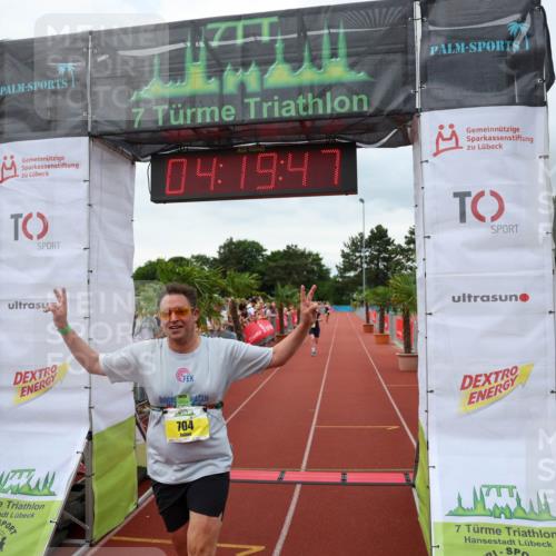 15.06.2025 - 7 Türme Triathlon Michael Strokosch http://msf.ph/oto/7986629 15.06.2025 14:19:47 Ziel 704, 878, 931, 1117, 1191 meine-sportfotos.de